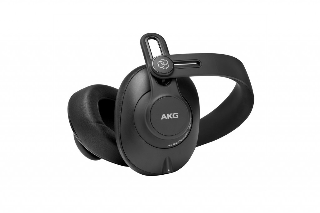 AKG K361