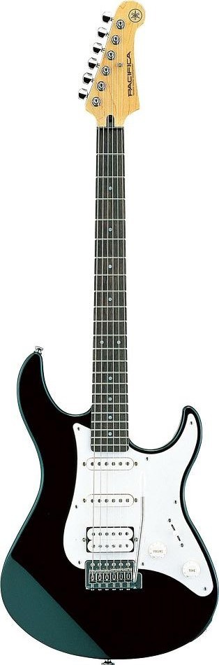 YAMAHA PACIFICA 012 (Black)