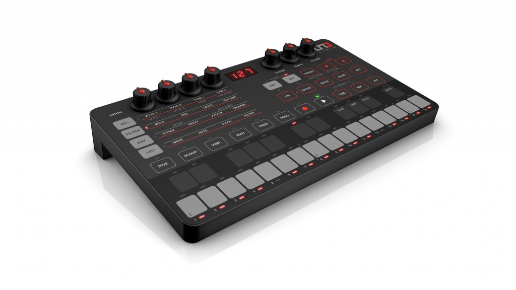 IK MULTIMEDIA UNO Synth