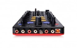 AKAI AFX DJ