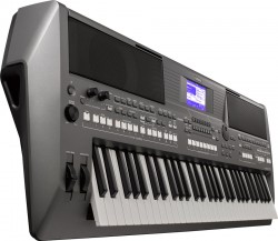 YAMAHA PSR-S670