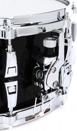 YAMAHA AMS1460 14" Absolute Hybrid Maple Snare 14" (Solid Black)