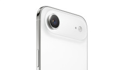 iPhone Air 256GB Cloud White (MG2M4)